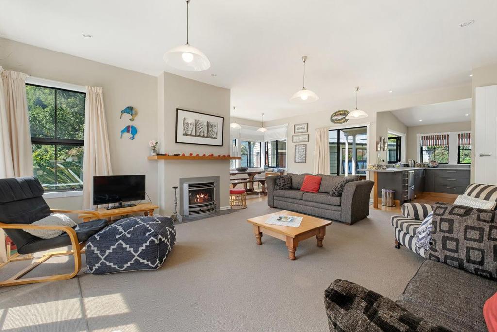 Lavender Country Cottage - Arrowtown Holiday Home Bagian luar foto