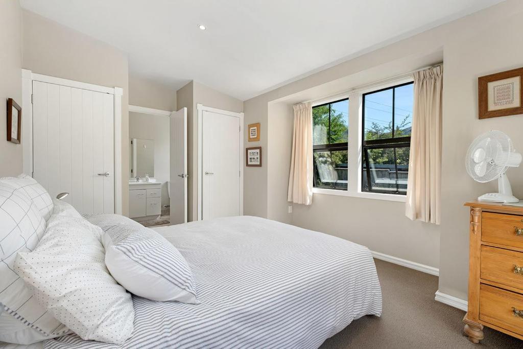 Lavender Country Cottage - Arrowtown Holiday Home Bagian luar foto
