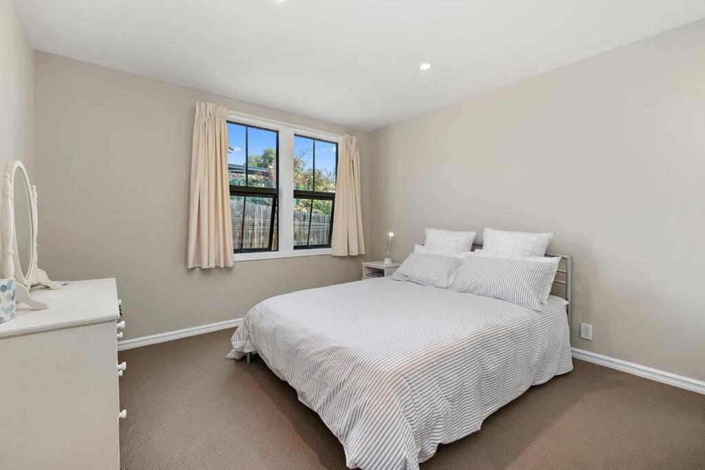 Lavender Country Cottage - Arrowtown Holiday Home Bagian luar foto